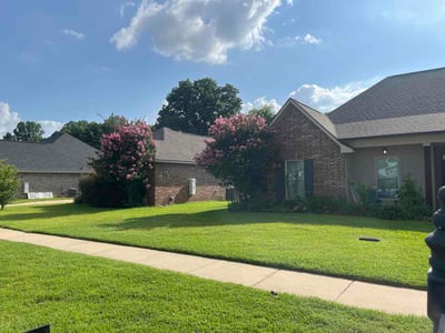 Lawn care service in Bossier City, 71111