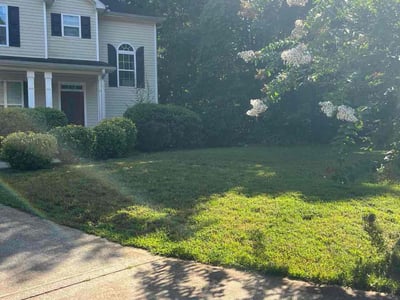 Lawn care service in Acworth, 30102