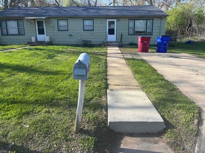 Lawn care service in Plattsmouth, 68048