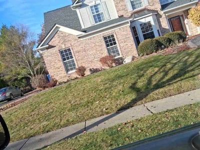 Lawn care service in Algonquin, 60102