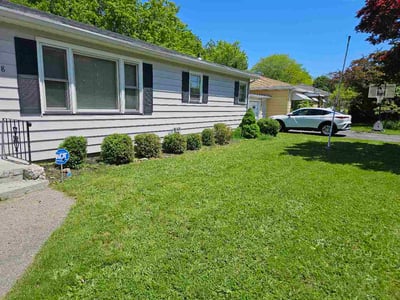 Lawn care service in Irondequoit, 14609