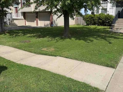 Lawn care service in Kansas City, 64155