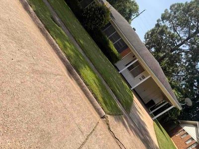 Lawn care service in Shreveport, 71105