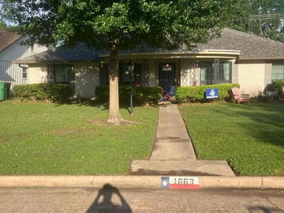Lawn care service in Houston, 77043