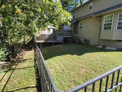 Lawn care service in Nashville, 37076