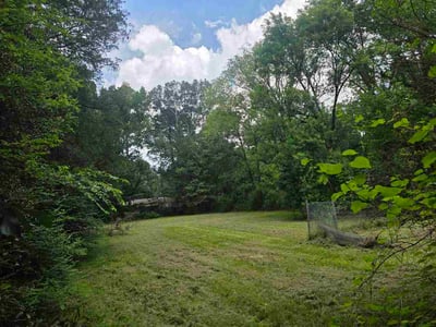 Lawn care service in Jackson, 39212