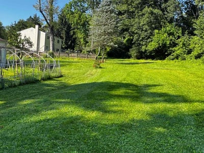 Lawn care service in Gaithersburg, 20879