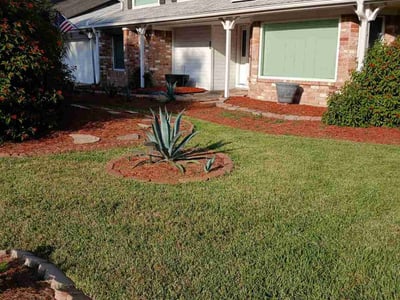 Lawn care service in Missouri City, 77459