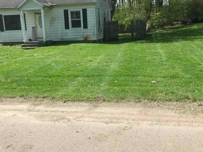 Lawn care service in Kalamazoo, 49048