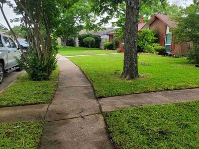 Lawn care service in Grand Prairie, 75052
