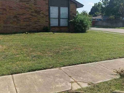 Lawn care service in Norman, 73072