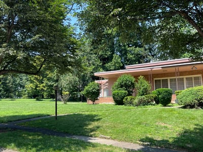 Lawn care service in Baltimore, 21229