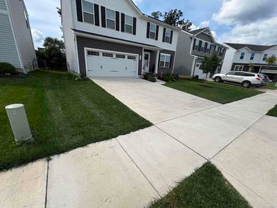 Lawn care service in Springfield, 45505