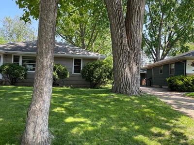 Lawn care service in Minneapolis, 55423