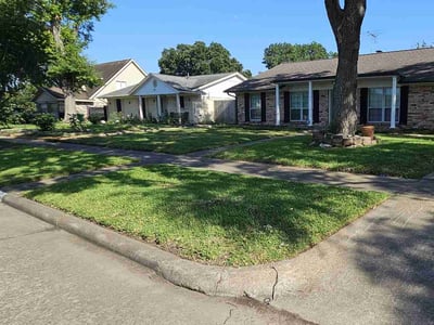 Lawn care service in Houston, 77036