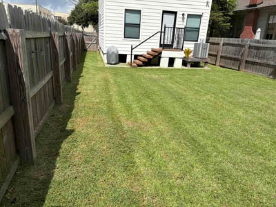 Lawn care service in Baton Rouge, 70802