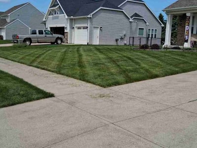 Lawn care service in Holt, 48842