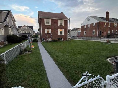 Lawn care service in Dundalk, 21222