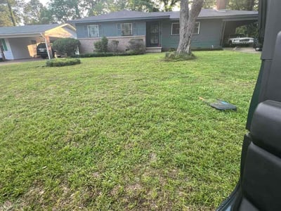Lawn care service in Jackson, 39209
