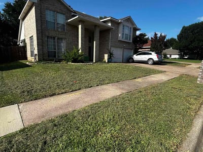 Lawn care service in Arlington, 76016