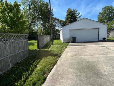 Lawn care service in Greenwood, 46142