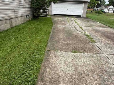 Lawn care service in Strongsville, 44136