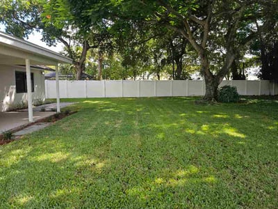 Lawn care service in Boca Raton, 33434