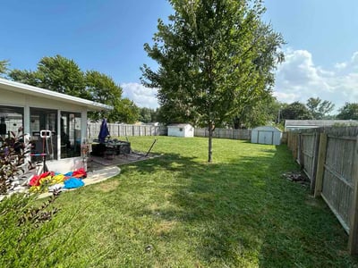 Lawn care service in Elyria, 44035