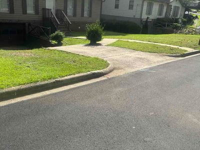 Lawn care service in Birmingham, 35215