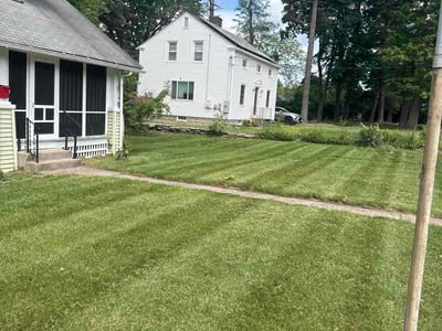 Lawn care service in Enfield, 06082