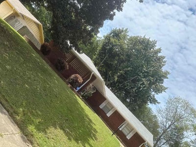 Lawn care service in Memphis, 38116