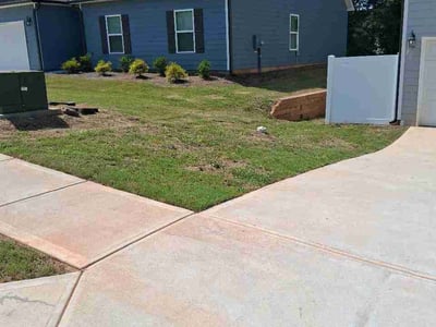Lawn care service in Jackson, 30233