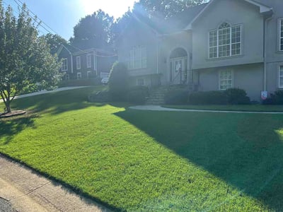 Lawn care service in Helena, 35080
