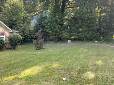 Lawn care service in Riverdale, 30274