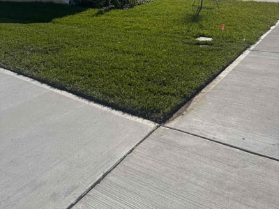Lawn care service in Sanford, 32773