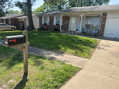 Lawn care service in Florissant, 63031