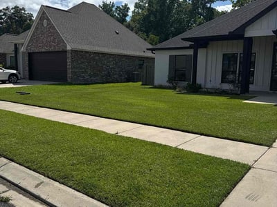 Lawn care service in Gonzales, 70737