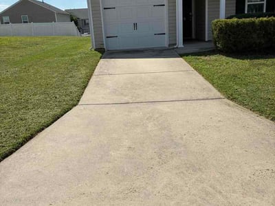 Lawn care service in Winston-Salem, 27127