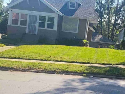 Lawn care service in Omaha, 68111