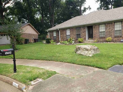 Lawn care service in Bartlett, 38134