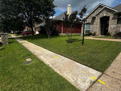 Lawn care service in Arlington, 76006