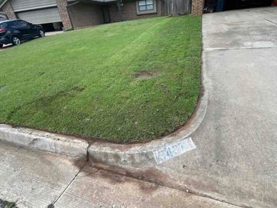 Lawn care service in Yukon, 73099