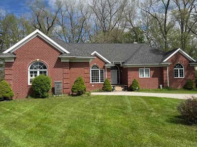 Lawn care service in Southfield, 48075