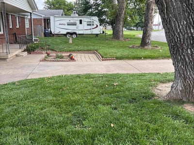 Lawn care service in Haysville, 67060