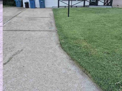 Lawn care service in Hazelwood, 63042
