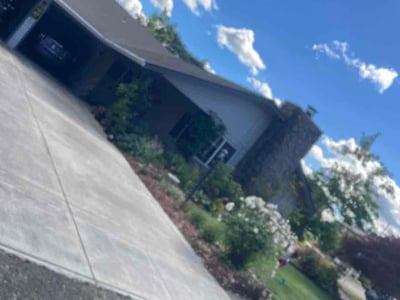 Lawn care service in Newberg, 97132