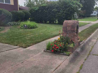 Lawn care service in New Albany, 47150