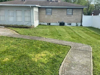 Lawn care service in Louisville, 40219