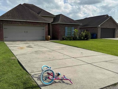 Lawn care service in Youngsville, 70592