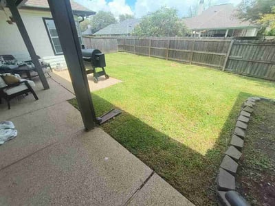 Lawn care service in Baton Rouge, 70817